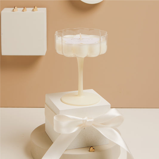 Candela in bicchiere stelo bianco 10x13 cm Artemagiashop