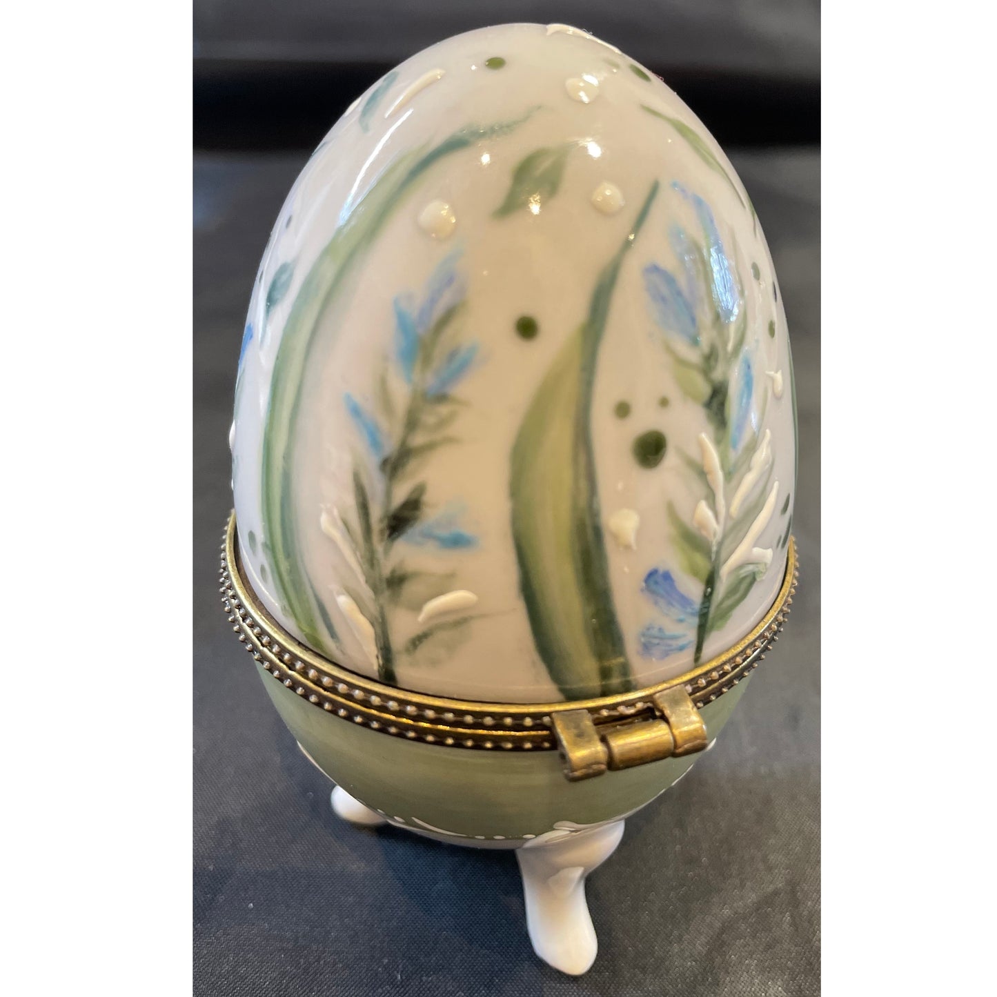 Scatola Uovo Porcellana Fantasia
