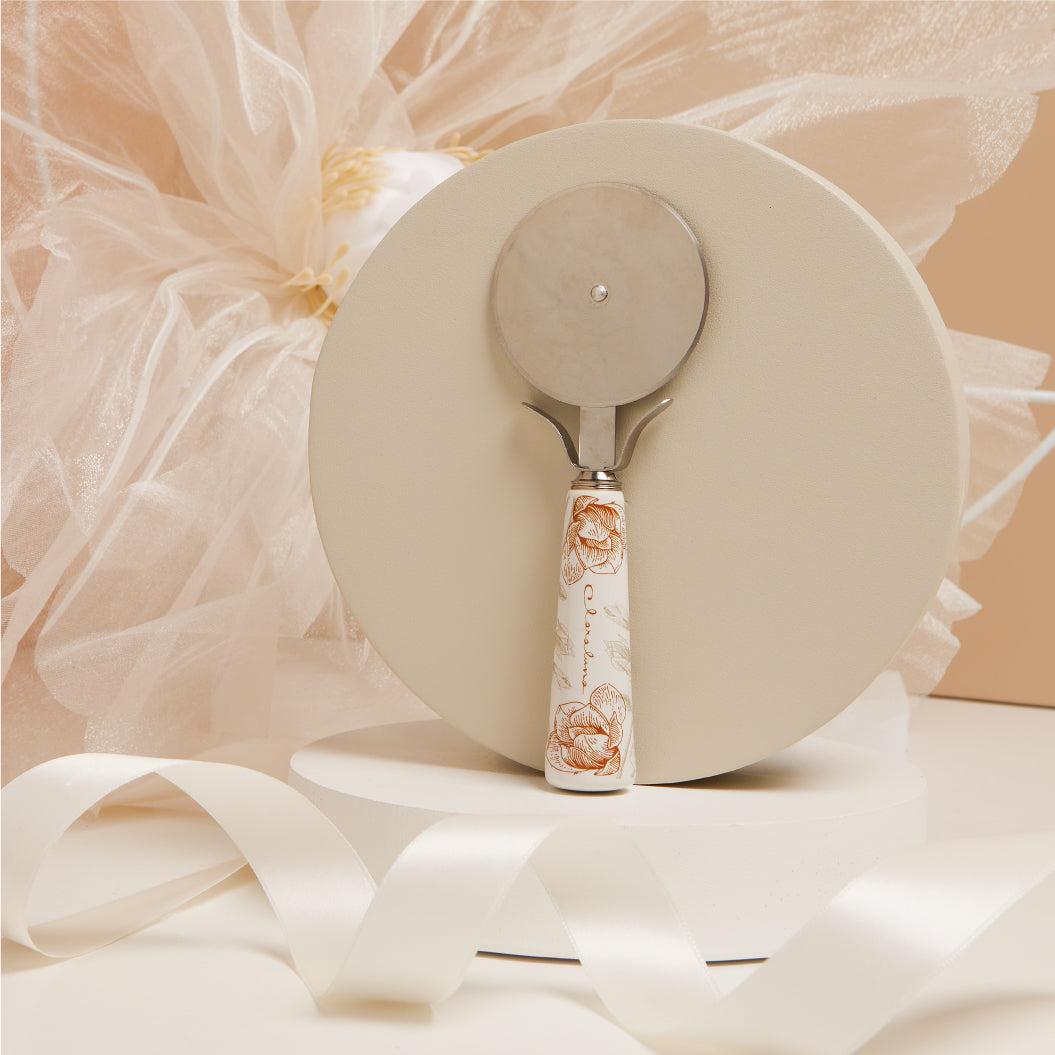 Taglia pizza decorazione rose altezza 15cm Artemagiashop