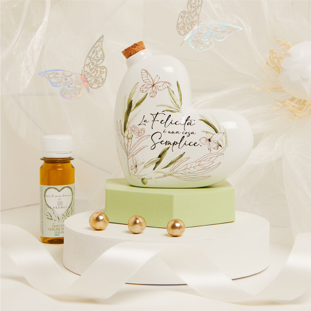 Oliera grande cuore con olio 60 ml 12,5x5,5x13,2 cm capacità 300 ml Artemagiashop