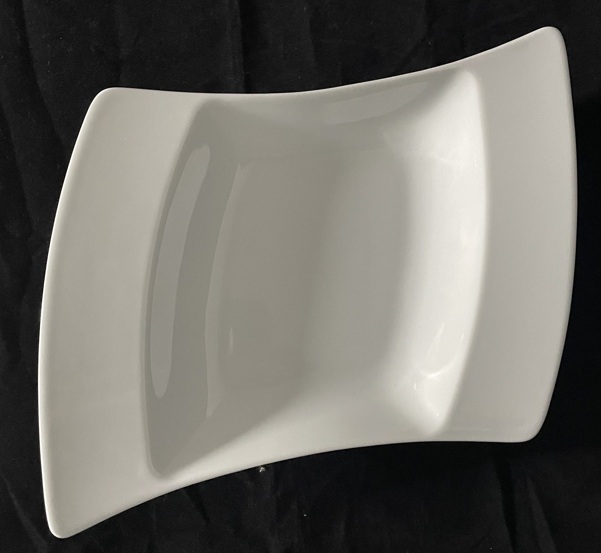 Piatto Wing fondo in porcellana bianco 24,5x17 altezza 3 cm Artemagiashop