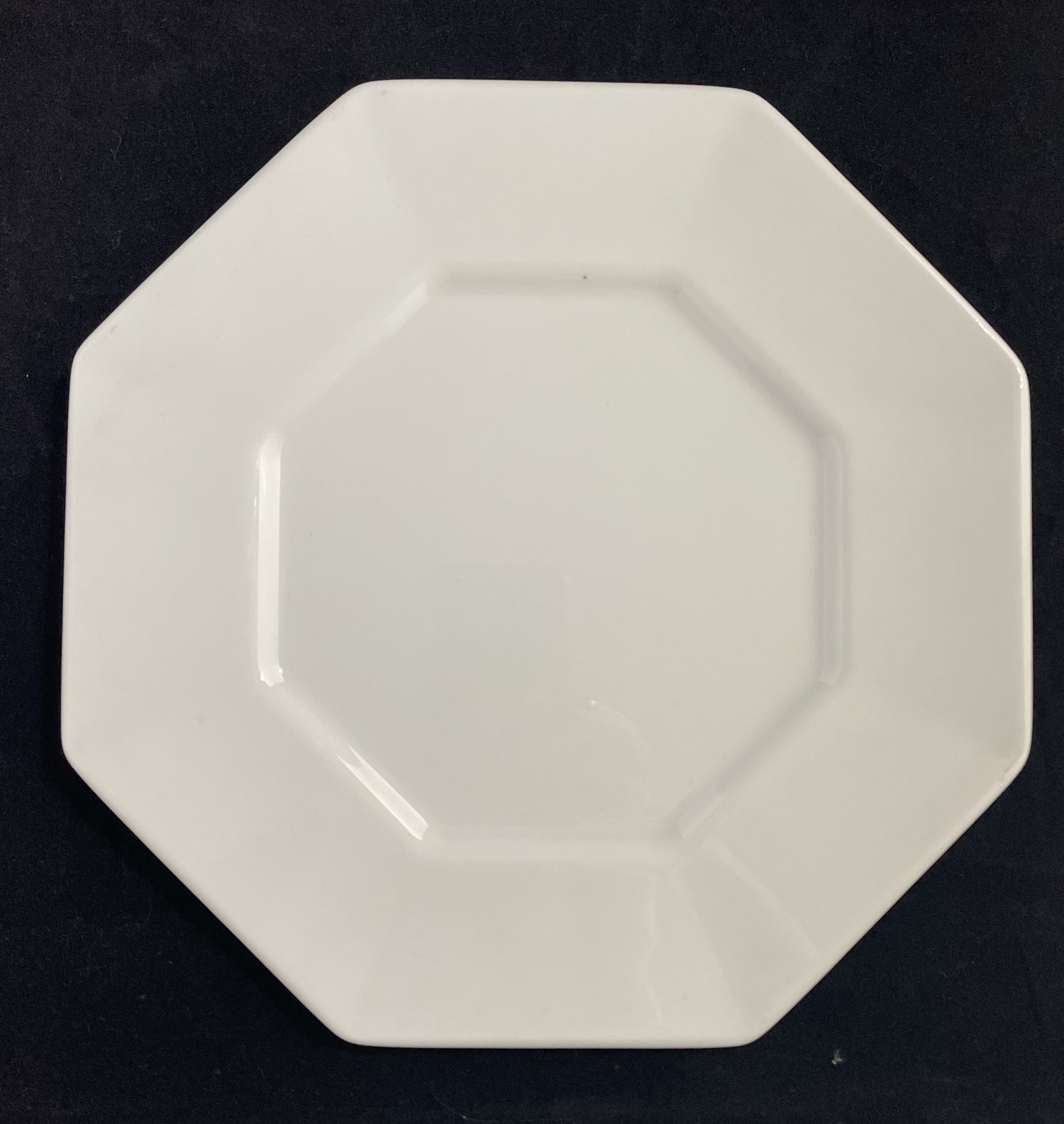 Piatto frutta ottagonale in porcellana bianco 20 cm altezza 1,5 cm Artemagiashop
